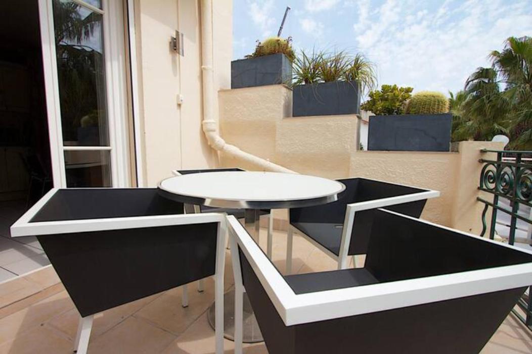 Appartement Sur La Pinede A Juan Les Pins Антіб Екстер'єр фото
